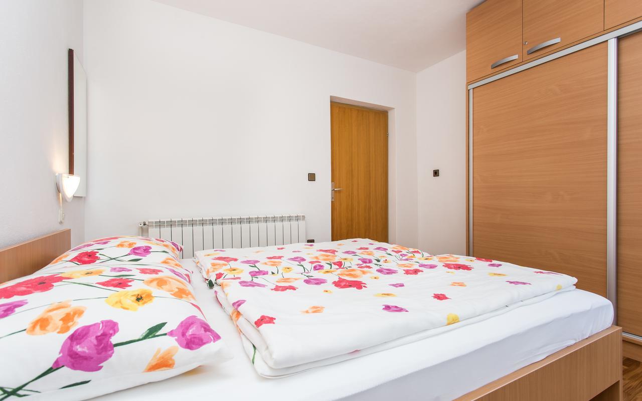 Apartments Lucija 2 Baska  Luaran gambar